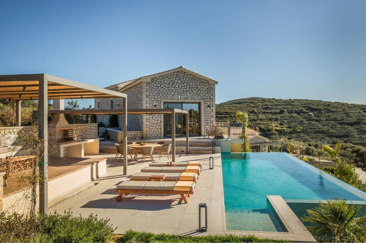 Zeus Exclusive Villas สปาร์เชีย ภายนอก รูปภาพ
