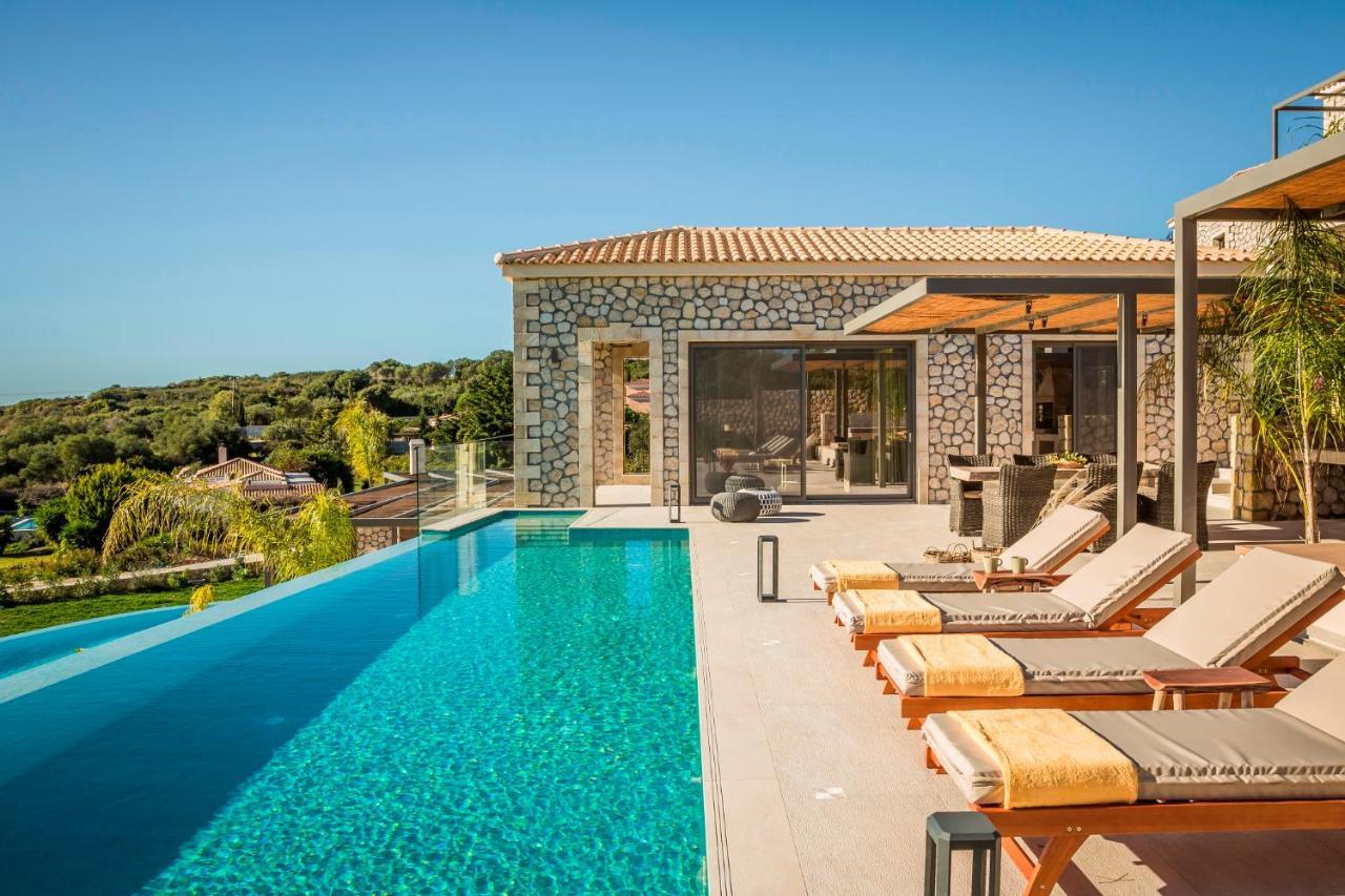 Zeus Exclusive Villas สปาร์เชีย ภายนอก รูปภาพ