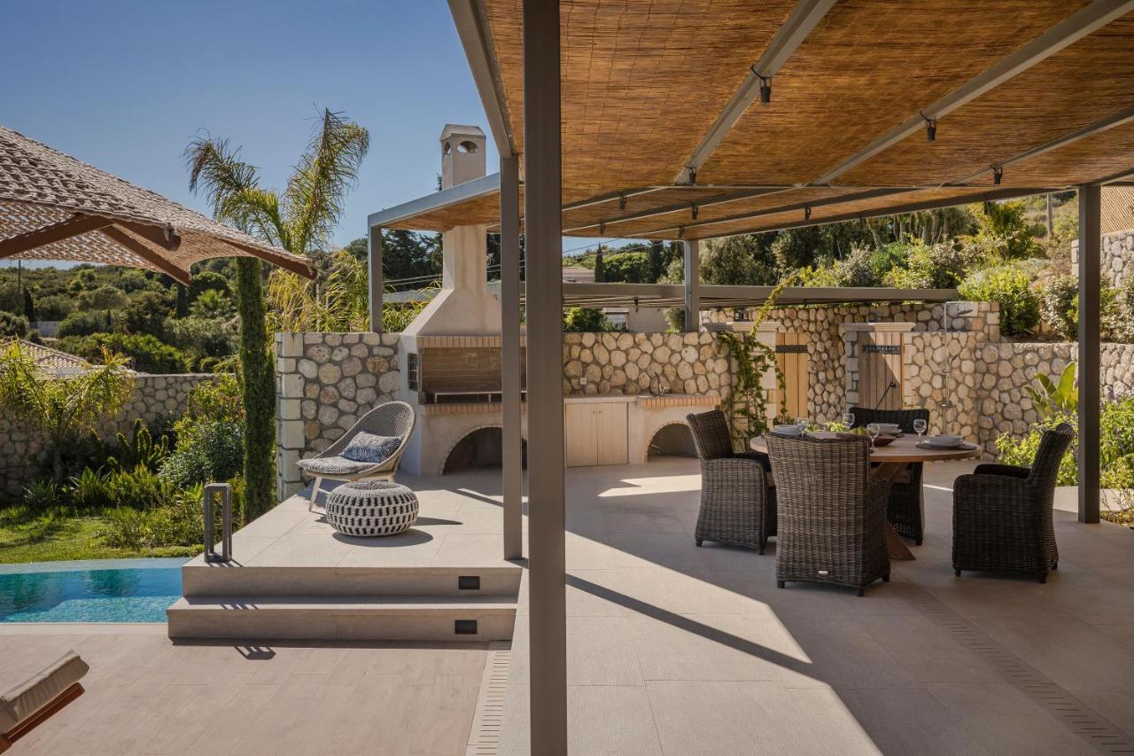 Zeus Exclusive Villas สปาร์เชีย ภายนอก รูปภาพ